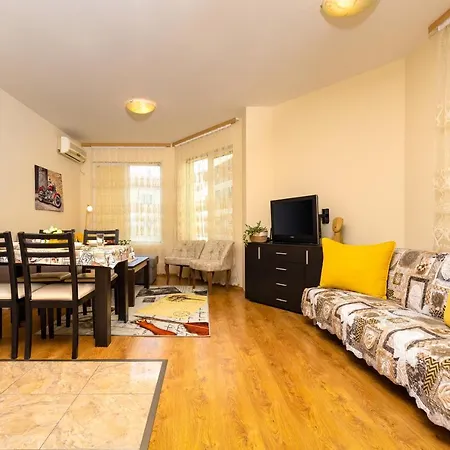 Modern 1 Bedroom Center Apartment Plovdiv