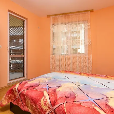 Apartment Modern 1 Bedroom Center *
